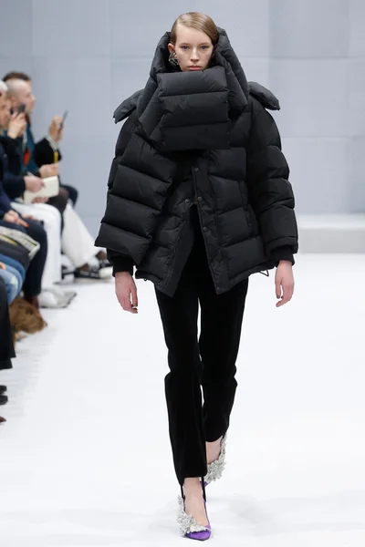 Look 13